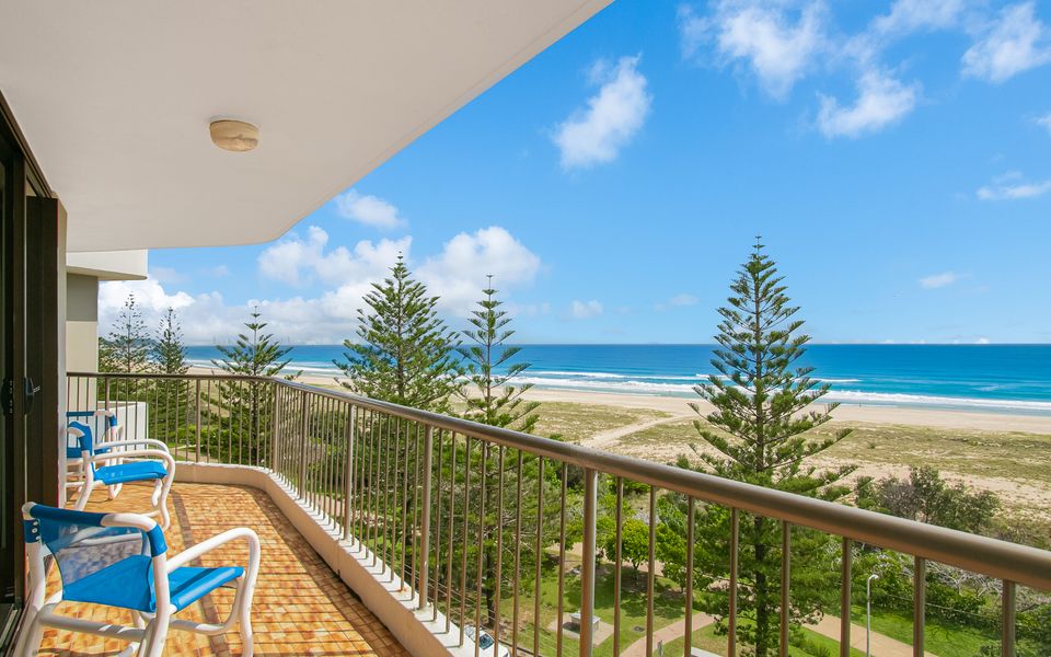 Porta Pacifique 23 – Beachfront Bilinga – Min. 3 Night Stays