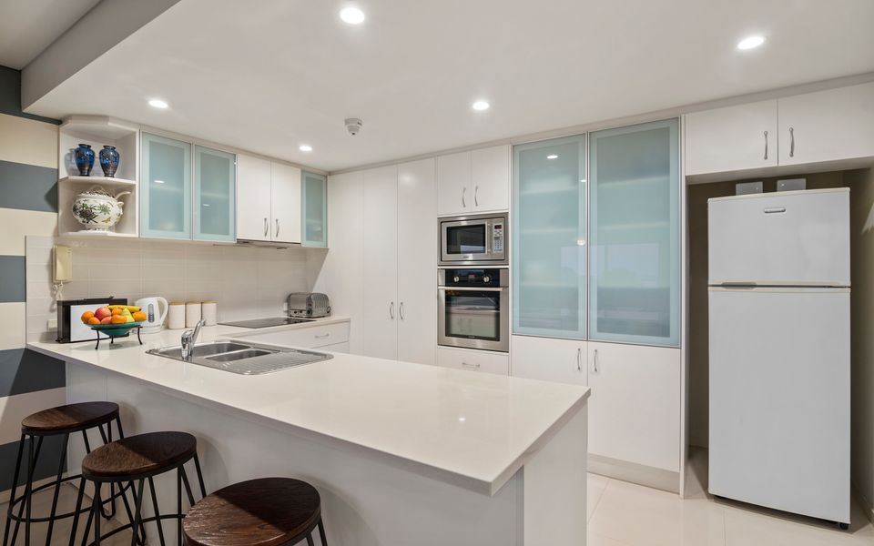 Beautiful Palm Beach – Beachfront 3 Bedroom Apartment – Linen Provided – Min. 3 Night Stays