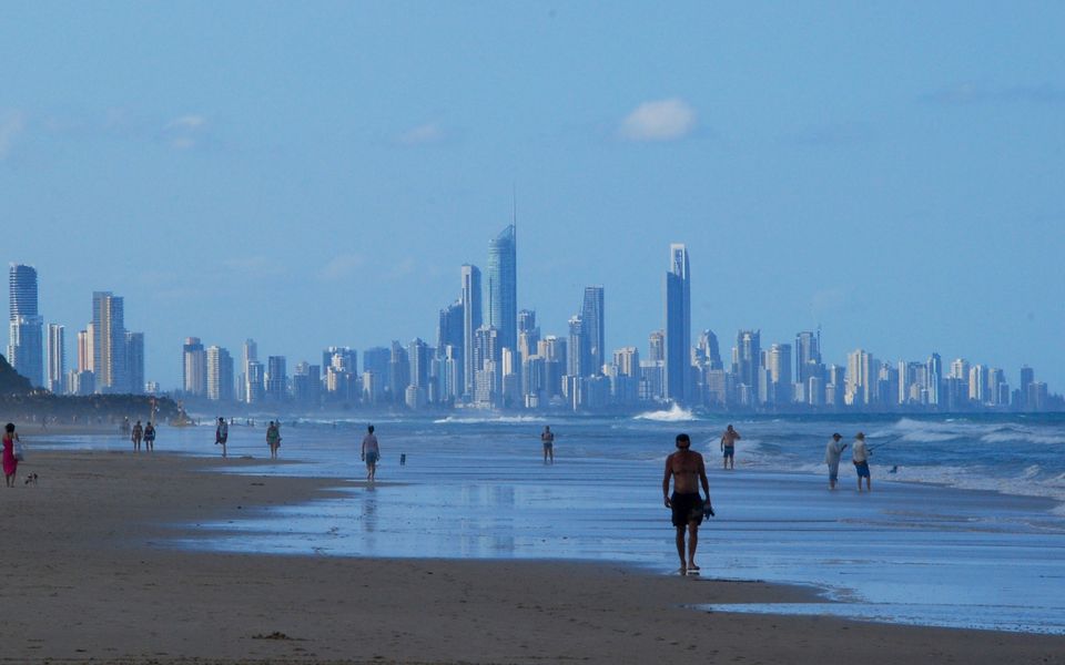 Beautiful Palm Beach – Beachfront 3 Bedroom Apartment – Linen Provided – Min. 3 Night Stays