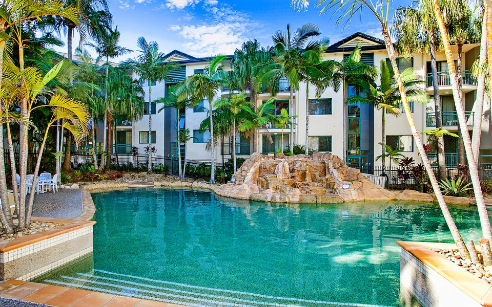 Beautiful Palm Beach – Beachfront 3 Bedroom Apartment – Linen Provided – Min. 3 Night Stays