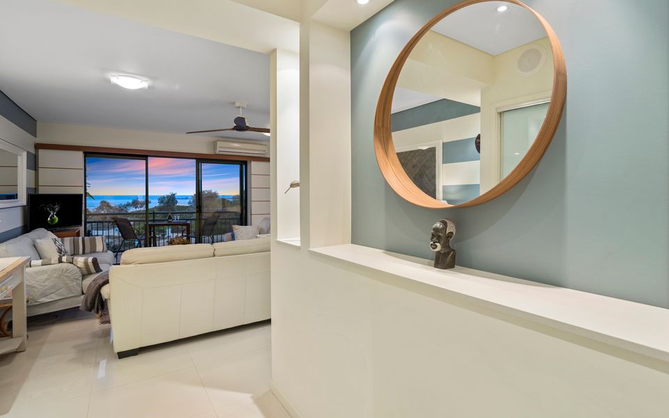 Beautiful Palm Beach – Beachfront 3 Bedroom Apartment – Linen Provided – Min. 3 Night Stays