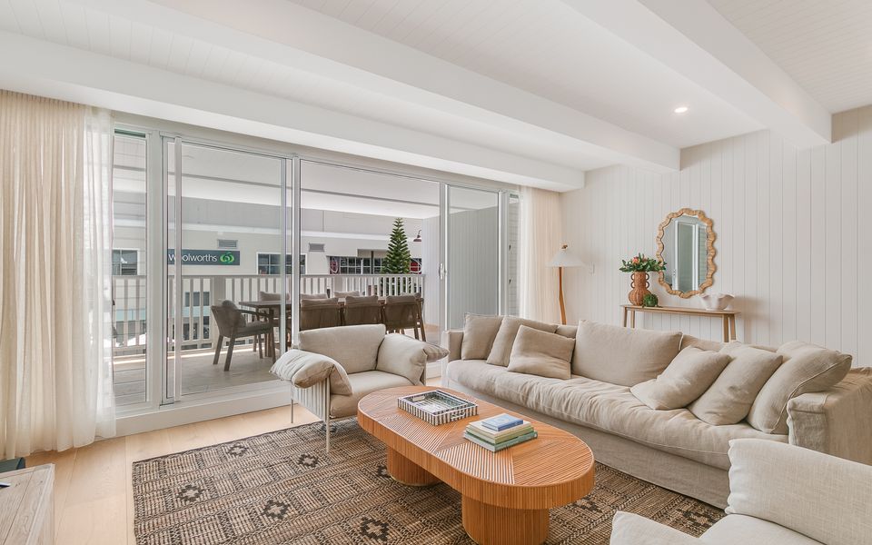 Joy Apartment 1 – Luxurious Apartment in the Heart of Coolangatta – Min. 3 Night Stays – Linen Provided