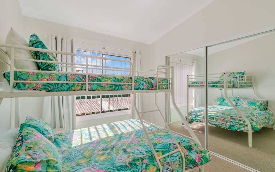 Boardwalk Pacific 8 – Beachfront Bilinga – Min. 3 Night Stays!