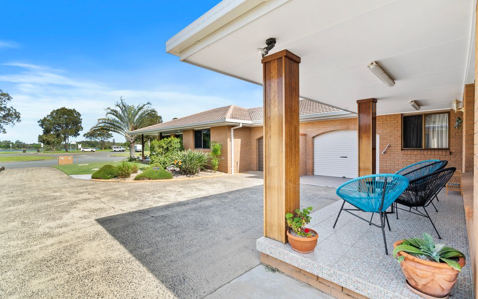 Tweed Escape – Riverfront Pet Friendly Escape – Linen Provided – Min. 3 Night Stays