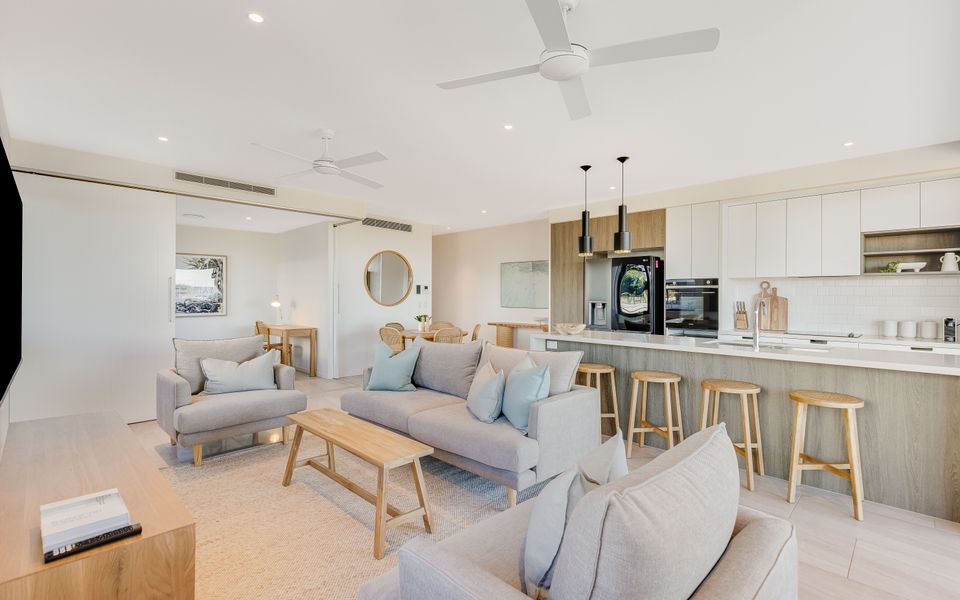 Escape 202 – Beachfront Luxury in Bilinga – Linen Provided – Min. 3 Night Stays