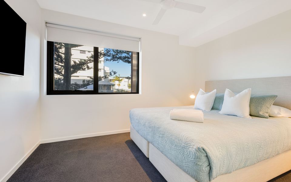 Escape 202 – Beachfront Luxury in Bilinga – Linen Provided – Min. 3 Night Stays