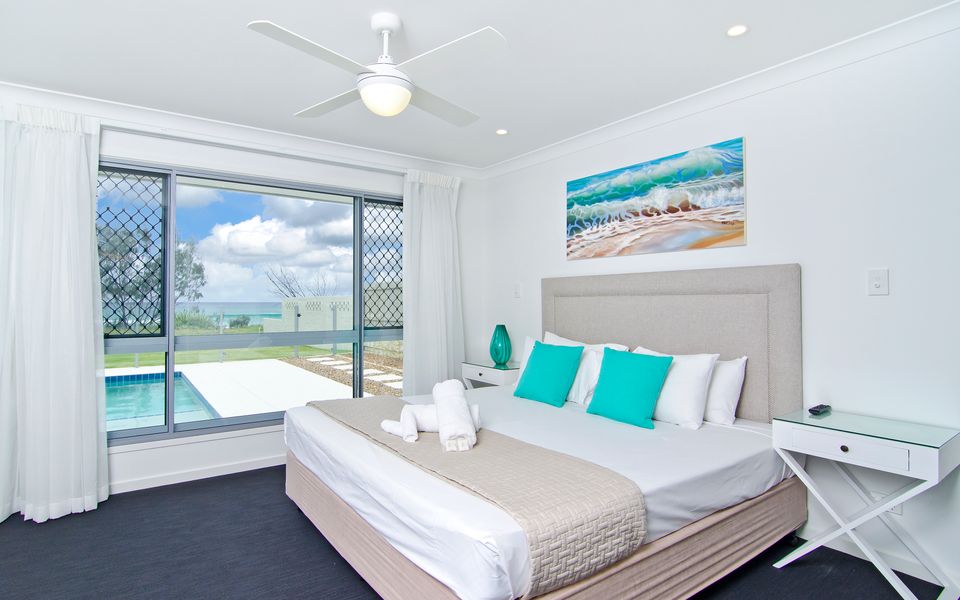 Sentosa on Tugun – Absolute Beachfront Home – Linen Provided