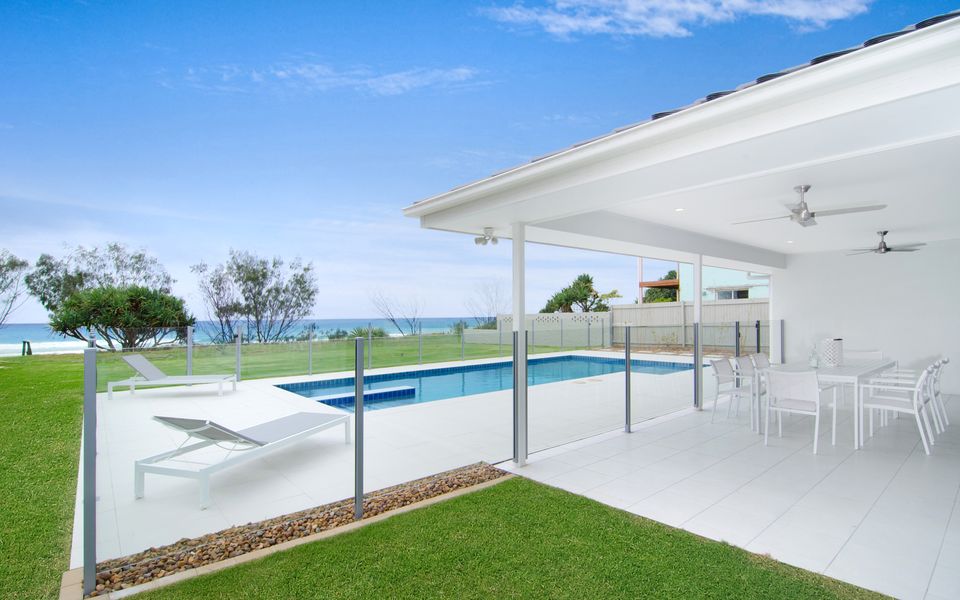 Sentosa on Tugun – Absolute Beachfront Home – Linen Provided