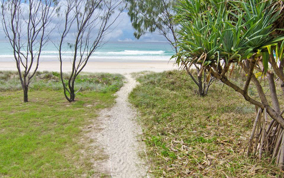 Sentosa on Tugun – Absolute Beachfront Home – Linen Provided