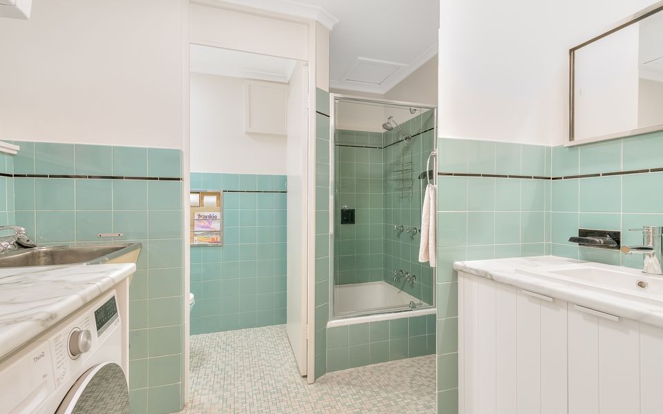 Blue Pacific 2 – Beachside Tugun Unit – Linen Provided – Min. 3 Nights!