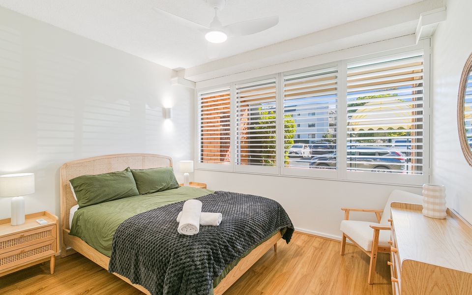 Blue Pacific 2 – Beachside Tugun Unit – Linen Provided – Min. 3 Nights!