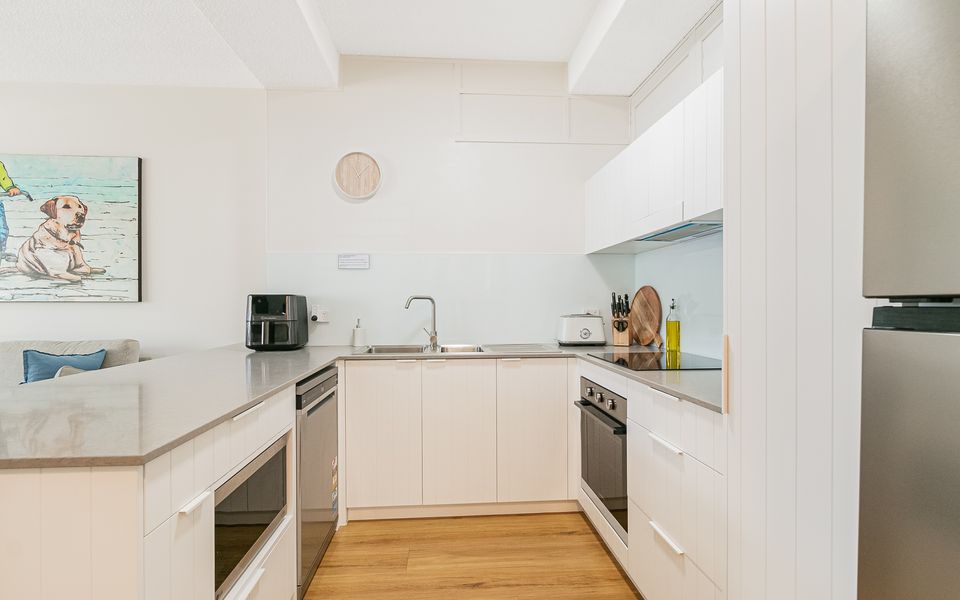 Blue Pacific 2 – Beachside Tugun Unit – Linen Provided – Min. 3 Nights!