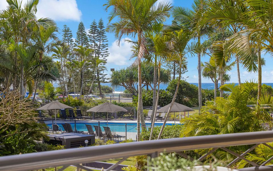 Tugun Bliss – Absolute Beachfront in Tugun – Min. 3 Night Stays – Linen Provided