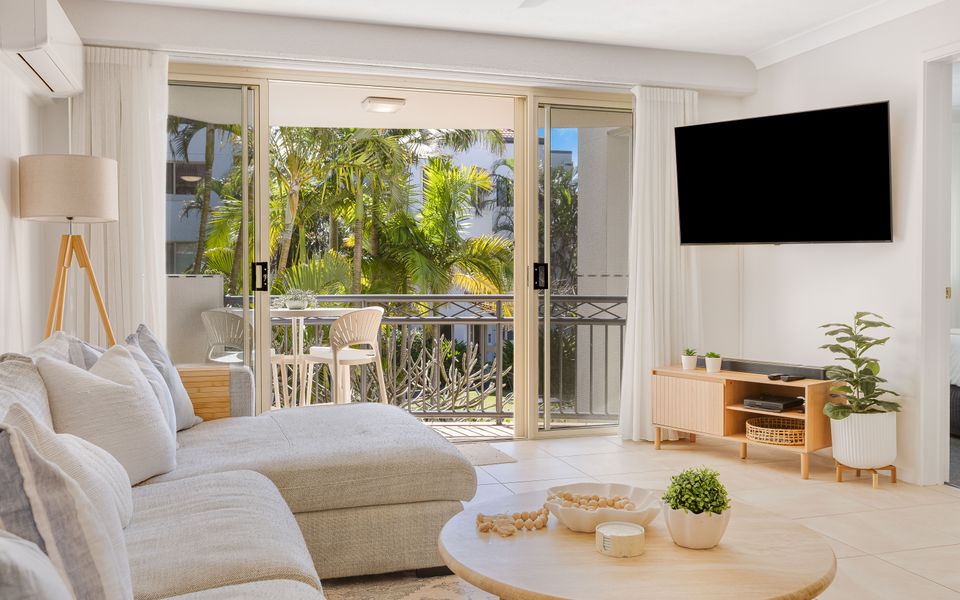 Tugun Bliss – Absolute Beachfront in Tugun – Min. 3 Night Stays – Linen Provided