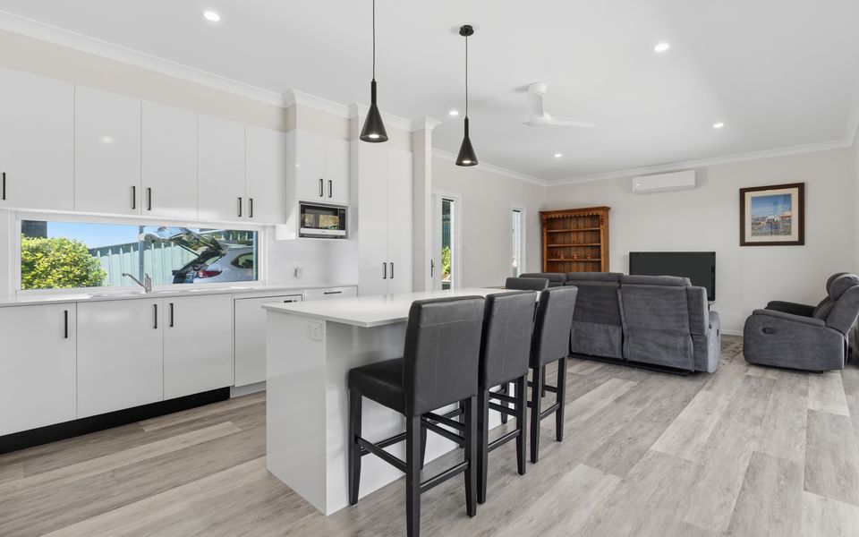 The Queenslander – Pet Friendly Home in Coolangatta – Min. 3 Night Stays!