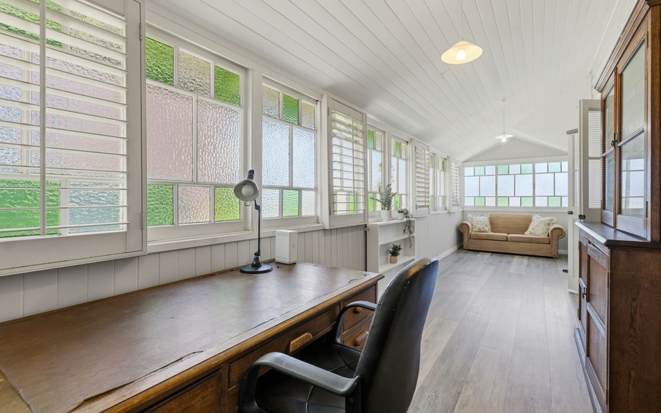 The Queenslander – Pet Friendly Home in Coolangatta – Min. 3 Night Stays!