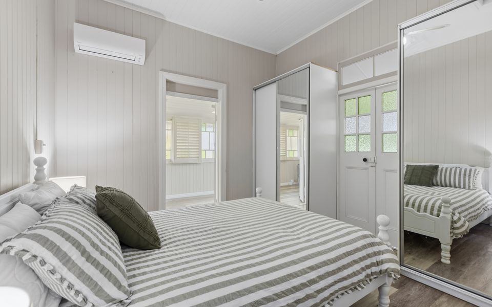 The Queenslander – Pet Friendly Home in Coolangatta – Min. 3 Night Stays!