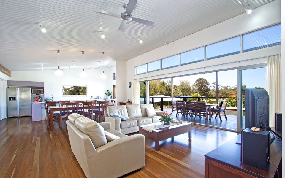 Cirrus At Kirra – Family Friendly Beach House