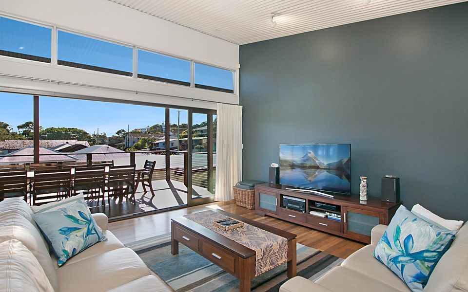 Cirrus At Kirra – Family Friendly Beach House