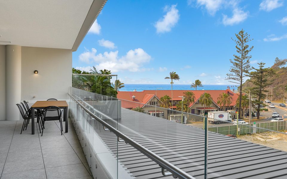 Miles at Kirra Point 302 – Luxury on Kirra Beach – Linen Provided – Min. 3 Night Stays