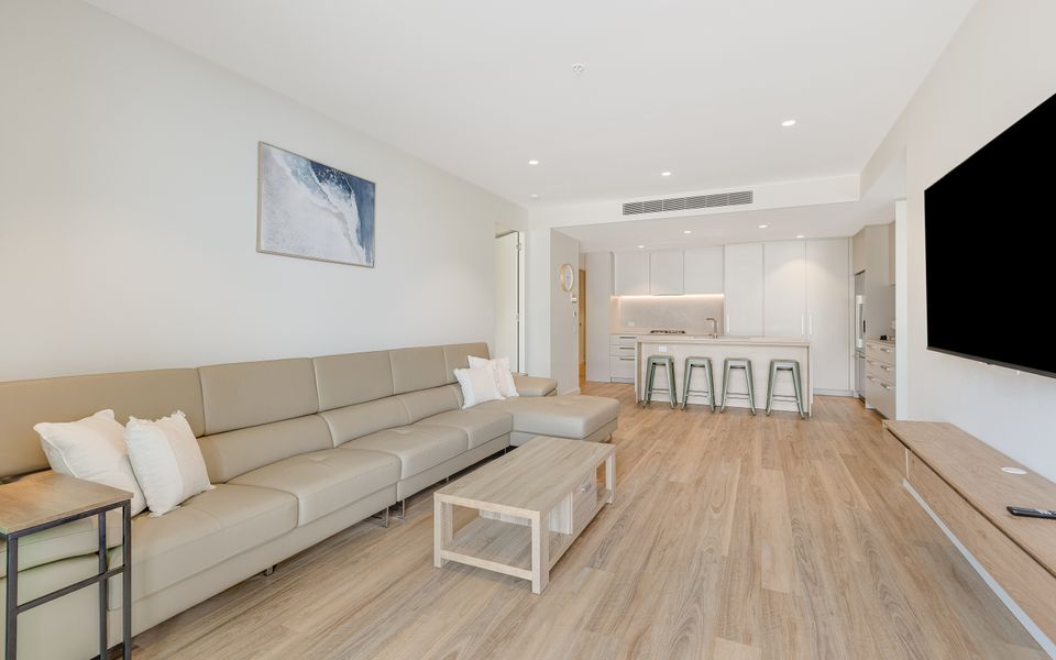 Miles at Kirra Point 302 – Luxury on Kirra Beach – Linen Provided – Min. 3 Night Stays