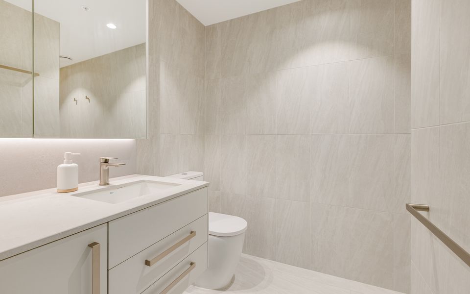 Miles at Kirra Point 302 – Luxury on Kirra Beach – Linen Provided – Min. 3 Night Stays