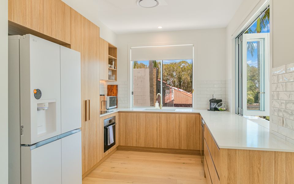 Sage on Simpson – Luxury Kirra Beachside – Min. 3 Night Stays – Linen Provided