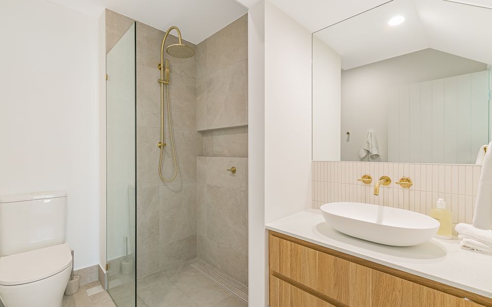 Sage on Simpson – Luxury Kirra Beachside – Min. 3 Night Stays – Linen Provided