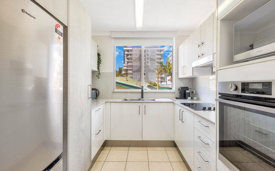 The Bay Apartments 15 – Rainbow Bay – Linen Provided – Min. 3 Night Stays