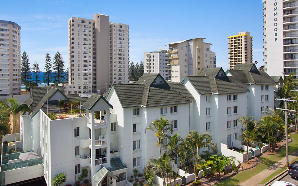 The Bay Apartments 15 – Rainbow Bay – Linen Provided – Min. 3 Night Stays