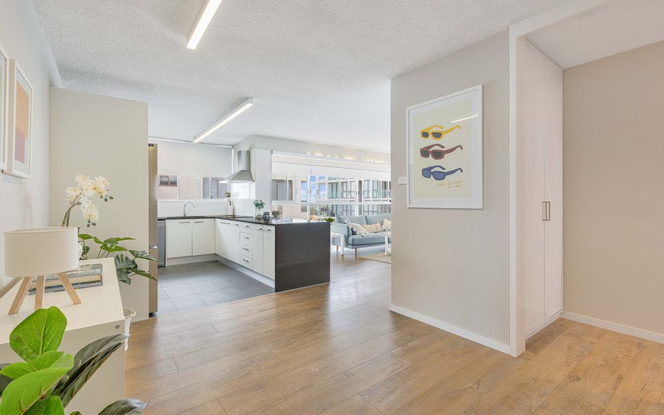 Bel R Vista – Beachfront Kirra / Coolangatta – Linen Provided – Min. 3 Night Stays