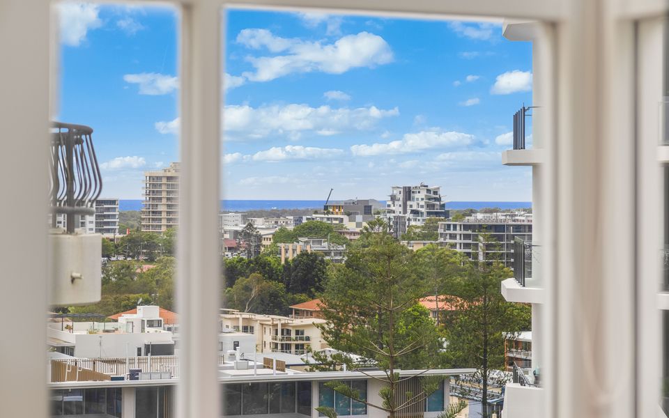 Bel R Vista – Beachfront Kirra / Coolangatta – Linen Provided – Min. 3 Night Stays