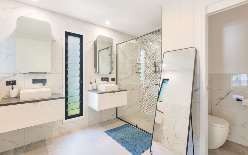 Palmy Villa – Pet Friendly Palm Beach Home with Pool – Min.3 Night Stays – Linen Provided