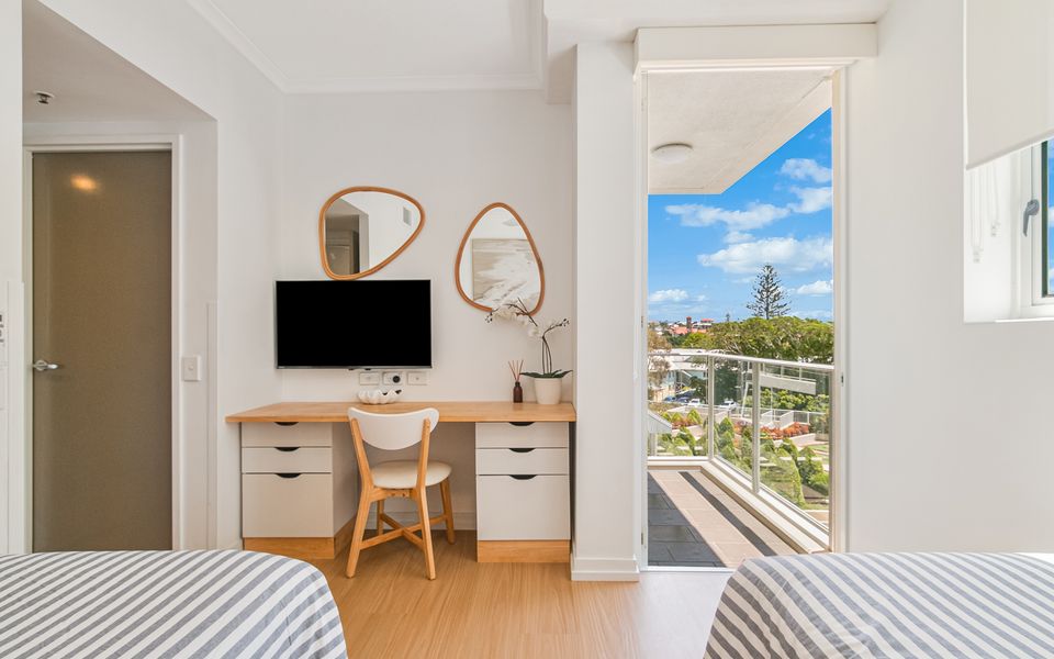 Twin Towns 233 – Central Coolangatta / Tweed Heads – Min. 3 Night Stays – Linen Provided