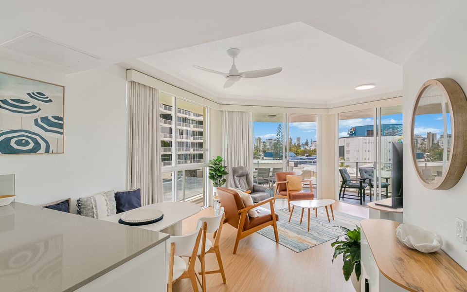 Twin Towns 233 – Central Coolangatta / Tweed Heads – Min. 3 Night Stays – Linen Provided