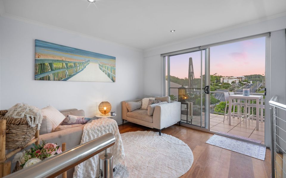 Bayswater 13 – Beachside Tugun Penthouse Apartment – Min. 3 Night Stays – Linen Provided