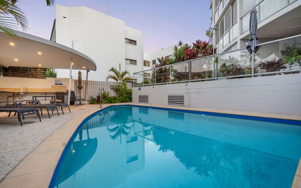 Bayswater 13 – Beachside Tugun Penthouse Apartment – Min. 3 Night Stays – Linen Provided