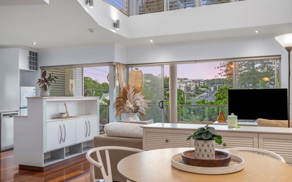 Bayswater 13 – Beachside Tugun Penthouse Apartment – Min. 3 Night Stays – Linen Provided