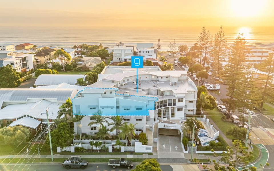 Bayswater 13 – Beachside Tugun Penthouse Apartment – Min. 3 Night Stays – Linen Provided