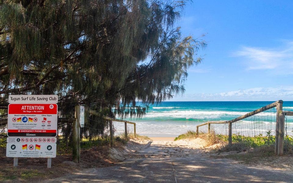 Bayswater 13 – Beachside Tugun Penthouse Apartment – Min. 3 Night Stays – Linen Provided
