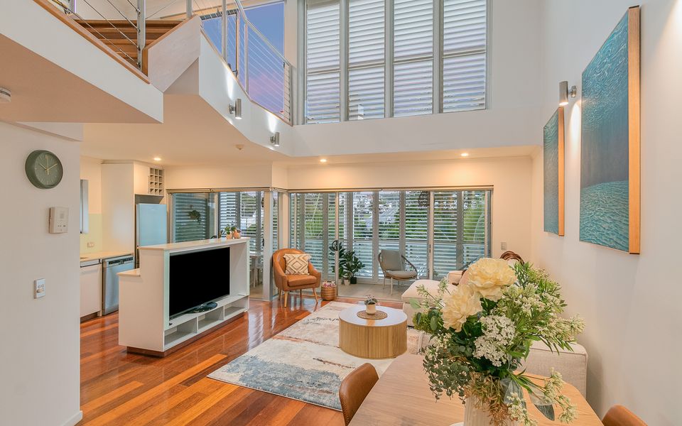 Bayswater 13 – Beachside Tugun Penthouse Apartment – Min. 3 Night Stays – Linen Provided