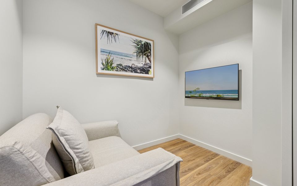 Miles at Kirra Point 604 – Luxury on Kirra Beachfront – Linen Provided – Min. 3 Night Stays