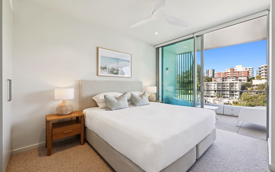 Miles at Kirra Point 604 – Luxury on Kirra Beachfront – Linen Provided – Min. 3 Night Stays
