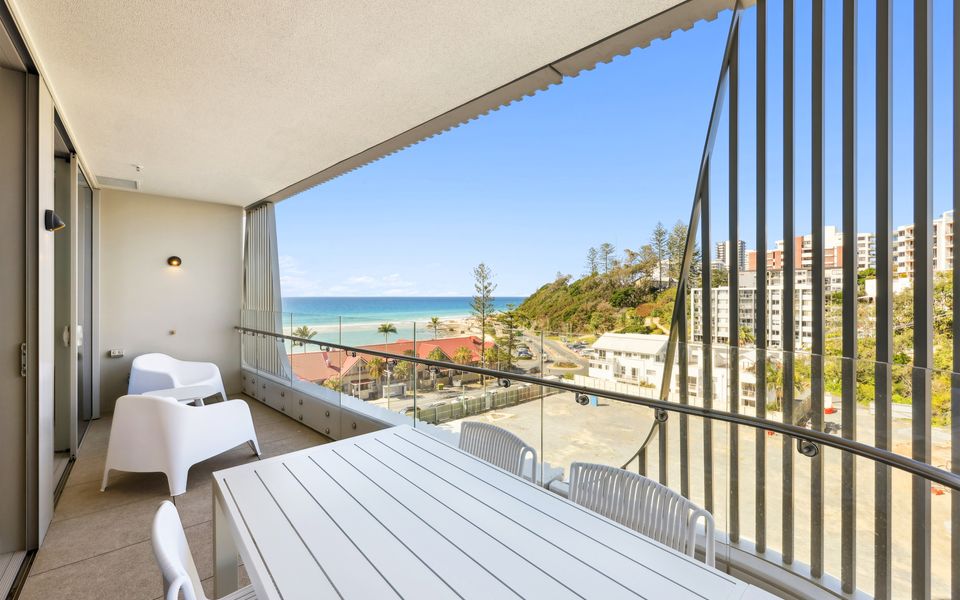 Miles at Kirra Point 604 – Luxury on Kirra Beachfront – Linen Provided – Min. 3 Night Stays