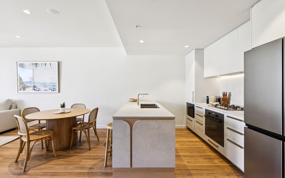 Miles at Kirra Point 604 – Luxury on Kirra Beachfront – Linen Provided – Min. 3 Night Stays