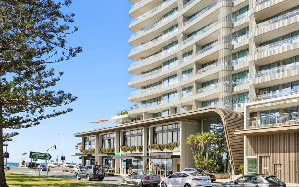 Miles at Kirra Point 604 – Luxury on Kirra Beachfront – Linen Provided – Min. 3 Night Stays
