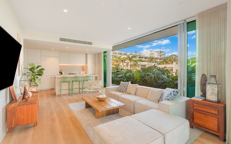 Miles at Kirra Point 204 – Luxury on Kirra Beachfront – Linen Provided – Min. 3 Night Stays!