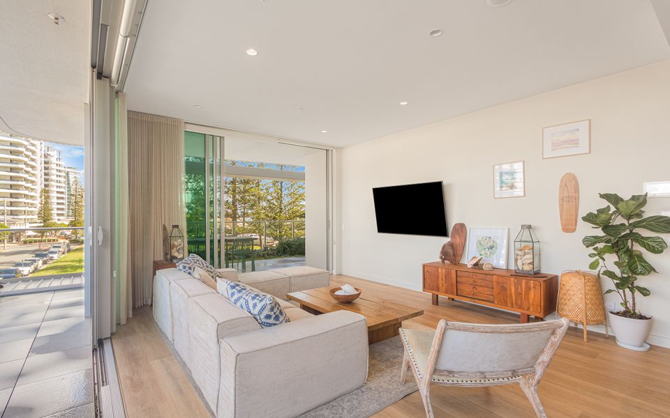 Miles at Kirra Point 204 – Luxury on Kirra Beachfront – Linen Provided – Min. 3 Night Stays!