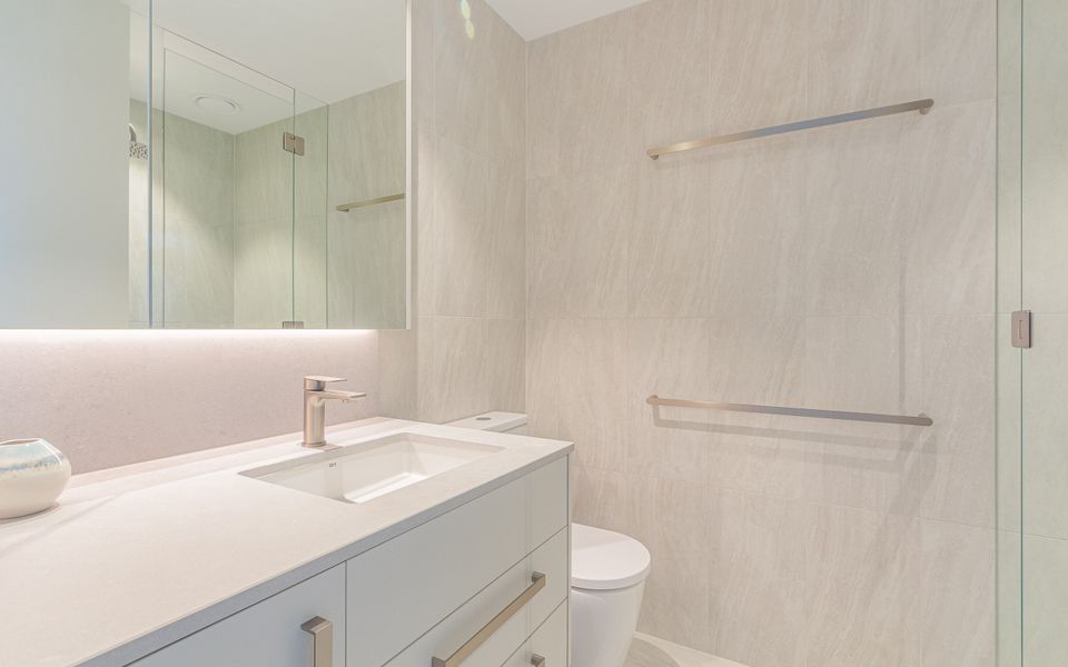Miles at Kirra Point 204 – Luxury on Kirra Beachfront – Linen Provided – Min. 3 Night Stays!