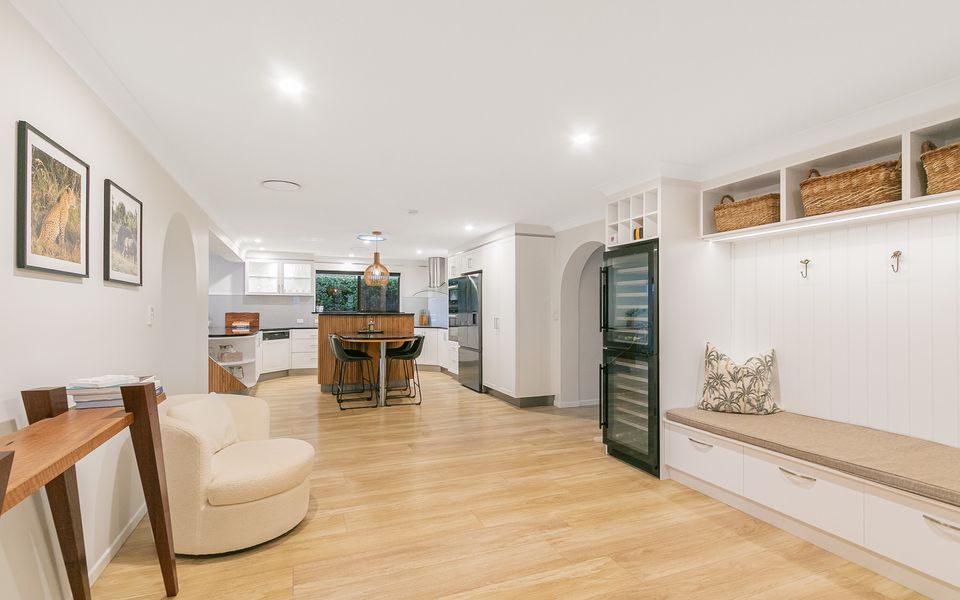 Salthill – Waterfront Pet Friendly Family Home on the Tweed River – Linen Provided – Min. 3 Night Stays!